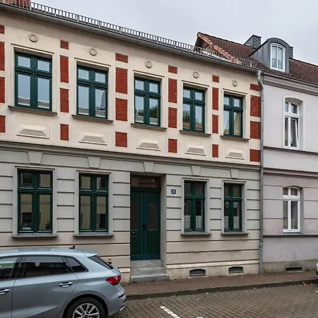 아파트 Altstadtkern Mueritz *